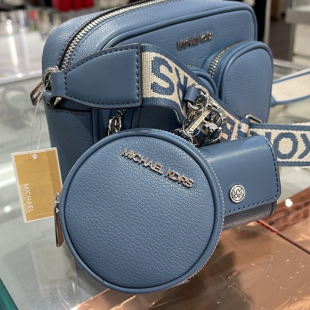 Michael Kors Jet Set Md Leather Crossbody Bag with Case for Apple Airpods Pro® - Picture 10 of 16